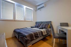 Fenix Flat