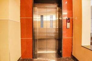 FabHotel MRV Inn