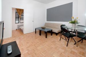Two-Bedroom Apartment room in Mid Town East 28th Street Apartments Next to Times Square