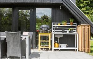 Awesome Home In Toftlund With Wifi