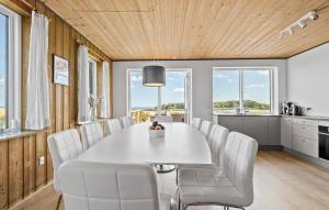 5 Bedroom Awesome Home In Gudhjem