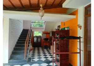 TRK Farms, Vinmeen retreat