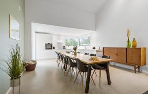 5 Bedroom Awesome Home In Ebeltoft