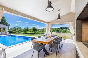 Villa Rotonda by Villsy