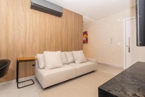 Solar do Atlântico 102 - Apto 2 suítes à beira mar da Praia de Bombas