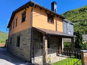 Casa Miravalles Fornela - Castelo