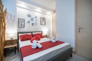 NEW Boutique Athens HEART Kypseli