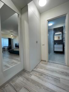 Palas Mall Garden Studio