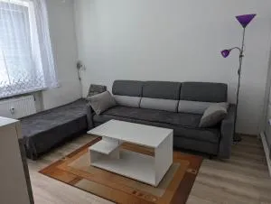 PB Bývanie v tichej lokalite blízko vlakovej i autobusovej stanice PB - 普霍夫