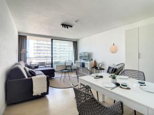 Oostende studio Royal Ascot Q7 met terras en zeezicht op toplocatie