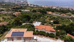 Camera Matrimoniale con Vista Giardino