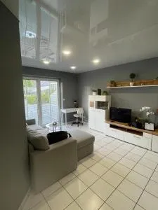 Apartment mit Balkon, Küche & Waschmaschine an der WHU - Weitersburg