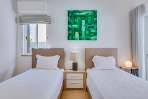 Villa Andorra, private pool next to golf