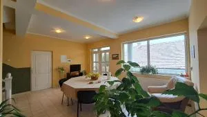 Erika Panzió - Ghiduţ