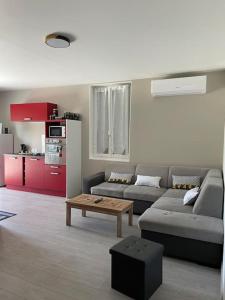 Maisons de vacances Gite Le Nid des Avezous Spa privatif - Juin a Sept : photos des chambres