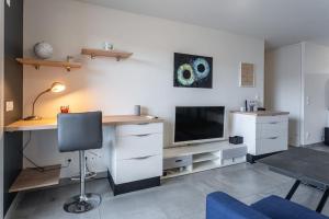 Appartement bien équipé avec parking, Lyon 8