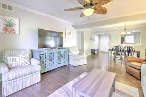 Beautiful Villa, Walk to The Beach