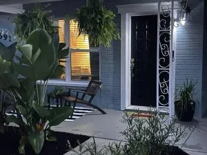 Location-Location-Location in Jensen Beach Cottage - Jensen Beach