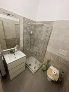 Roman Art Apartment - Metro C to Colosseum