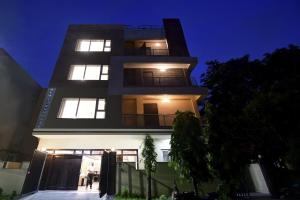 Super TownhouseIn One