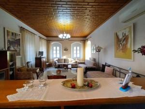 MetaxiasAndMariasHouse