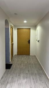 شقه غرفه وصالة بوصول ذاتي 404