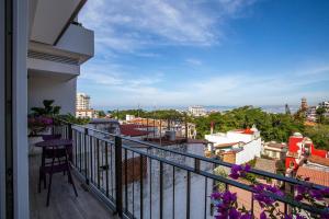 Views, Pool, Gym and Bar, Condo La Buena Vida