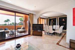 Lujoso Duplex 3 Dormitorios en Gran Bahia de Marbella