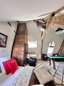 Appartements Loft Romantique - Balneo - Billard - Massage : photos des chambres