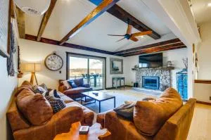 Hot Tub and Dock Lake Ozark Vacation Home! - Eldon