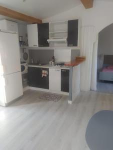 Maison dans un écrin de verdure