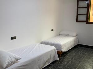 غرفة مفوشة مشتركة