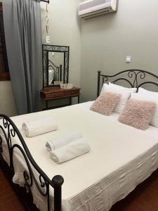 Spyross Roustic Private Cottage