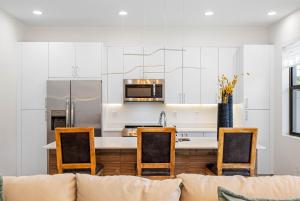 Newly Renovated Tampa Townhouse Prime Location