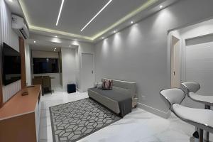 Maravilhoso apartamento de 2 Quartos em Copacabana quadra da praia