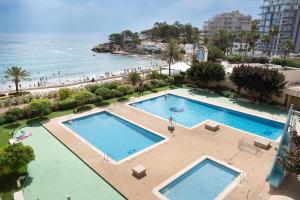 Voramar II on the beach