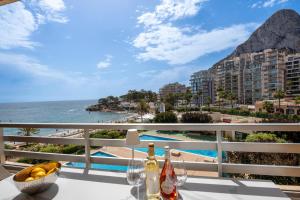 Voramar II on the beach