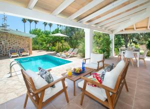Owl Booking Villa Almadrava - Vacation Paradise
