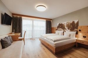 Double Room with Balcony (2 Adults + 1 Child)