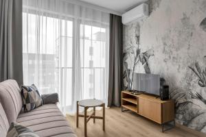 Warsaw Airport - Parking & Balcony - By Rentujemy