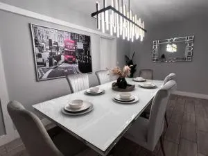 Luxurious Westchester Home Near Miami Clinics - Westchester