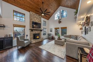 Creekside Cabin - Pup-friendly With Ac - 4hvězdičkové hotely ve městě Shaver Lake