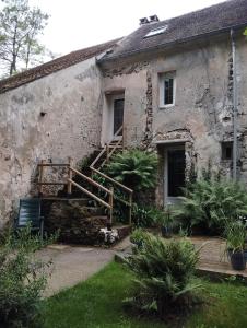 Appartements 35 min Disney - Paris - Family room at homestay with bathtub and dining - lounge area - secure parking - 5 people and 1 baby - duplex with independent entrance on 1rst floor at inhabitant's house : photos des chambres