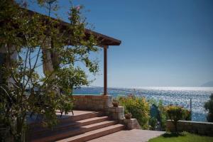 Thalassa Beach front villa - infinite sea view