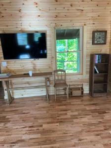 Perfect Maine Getaway in a Newly Renovated Cabin!