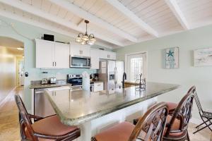 Key Colony Hide Away