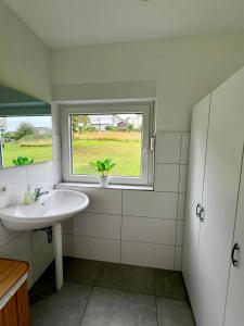 Modernes Apartment Westerwaldsteig mit Balkon und Klima