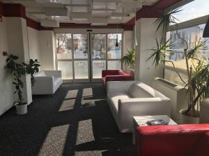 Only 15 minutes to CITY CENTER, FREE PARKING&BREAKFAST