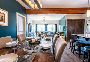 Downunder Mountain Retreat - Revelstoke