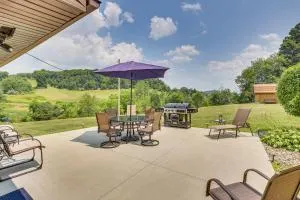 Spacious Ohio Family Home on 5-Acre Property! - 糖溪